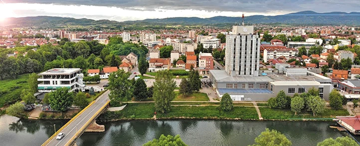 Izrada nadgrobnih spomenika u kamenorezačkim radnjama u Prijedoru