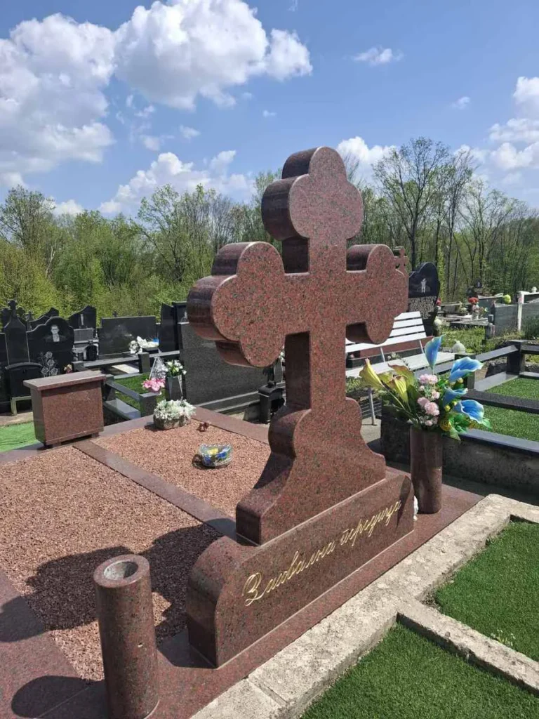 Kamenorezac MG Jerinic - Nadgrobni Spomenik 10