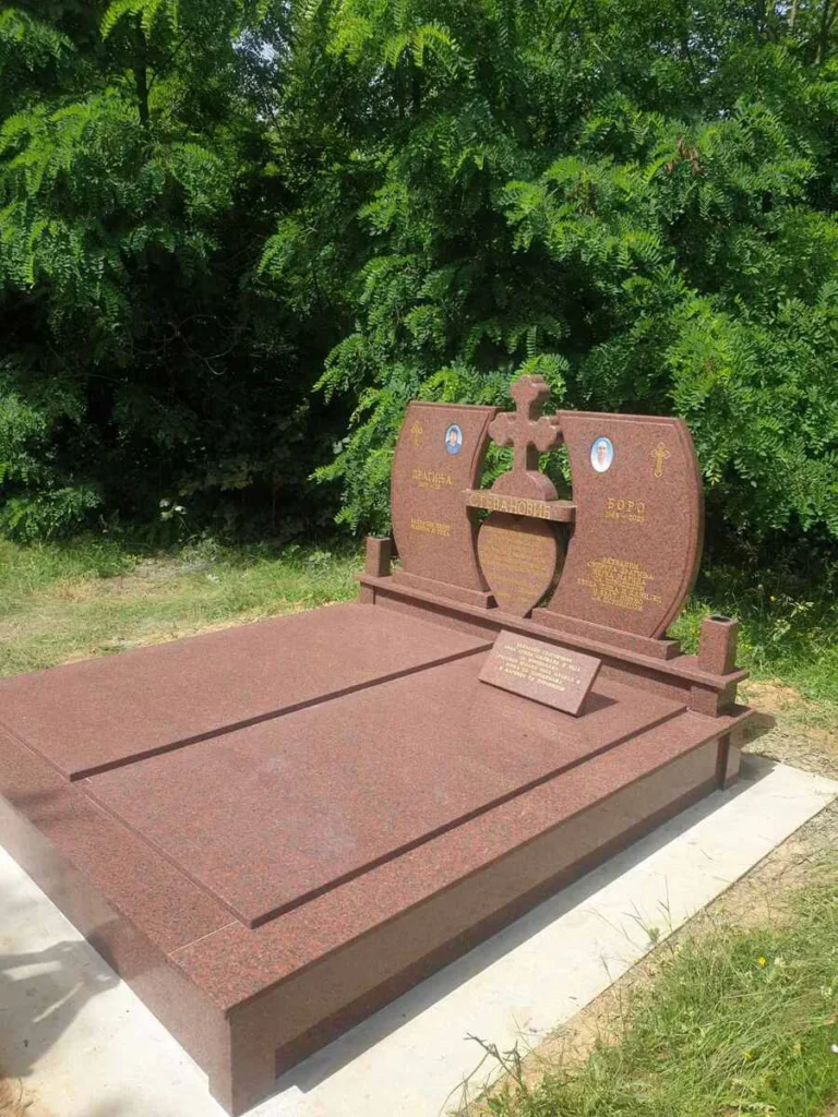 Kamenorezac MG Jerinic - Nadgrobni Spomenik 16